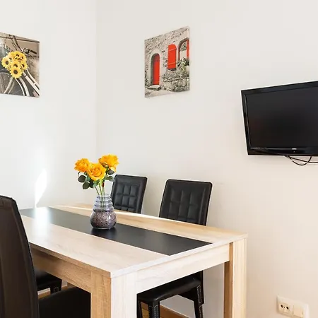 Holidays2malaga Cruz Center With Aircon & Wifi Апартаменты Малага